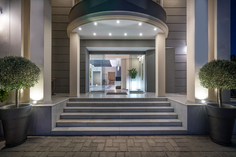 Park Hotel & Spa 티실리비 외부 사진